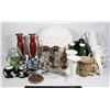 Image 1 : MIXED LOT OF CANDLE HOLDERS AND DECOR
