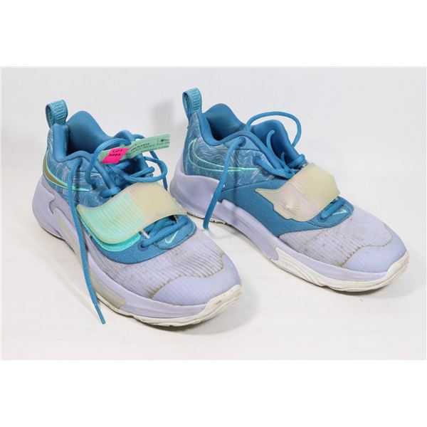 NIKE BASKETBALL SHOES, YOUTH SIZE 7