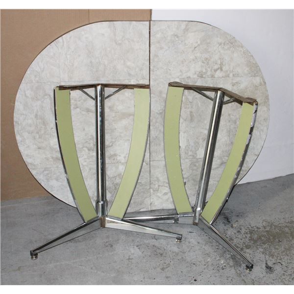 VINTAGE ARBORITE TABLE WITH LEGS