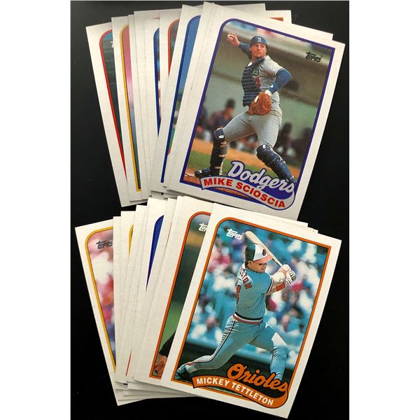 1989 TOPPS BASEBALL COLLECTION - 25 CARDS