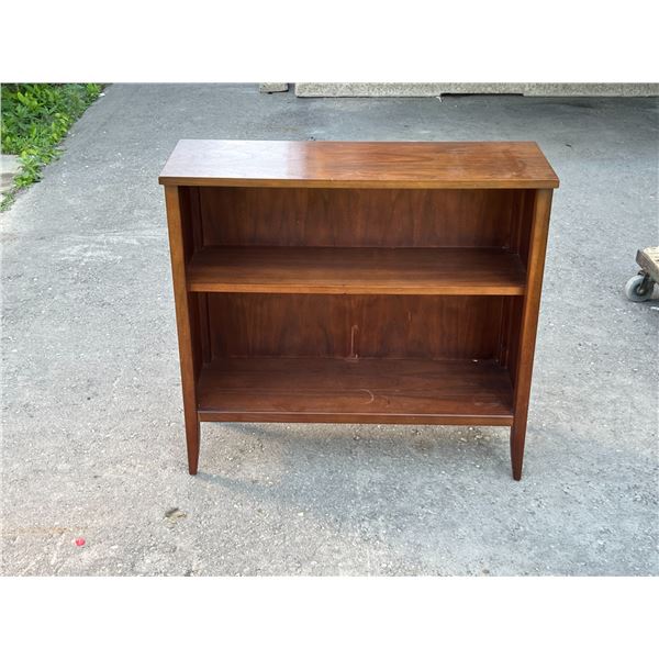 Nice Wooden Display Shelf / Bookcase - Approx: 33 x 11.5 & 30.75"T