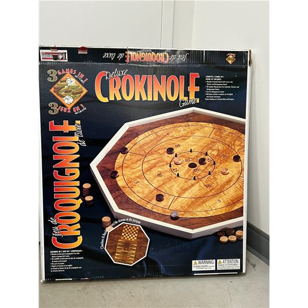 3 in 1 Game Board - Crokinole / Checkers / Backgammon