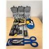 Image 1 : Mixed lot of Tools & Work Gloves - see all photos