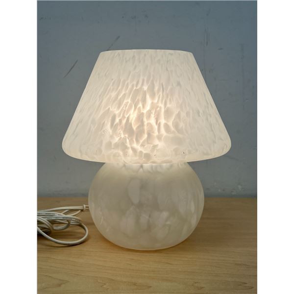 Vintage Glass Mushroom Lamp - Works - Approx: 9"T 8"W - see all photos