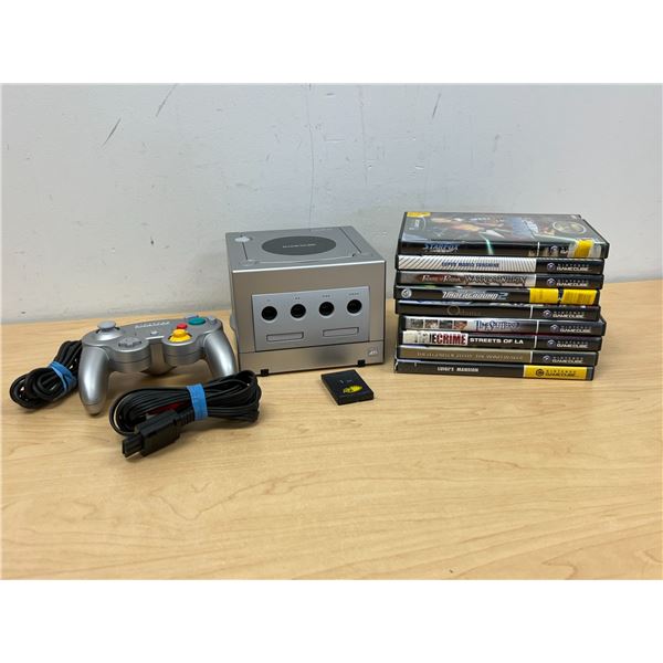 Nintendo Gamecube Bundle Game Cube - games look well played, no power cord see photos