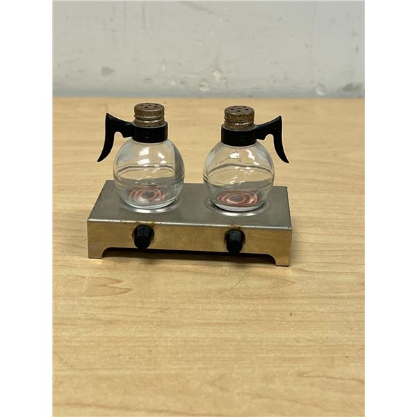 Vintage Coffee Percolators on Warmer Salt & Pepper Shakers