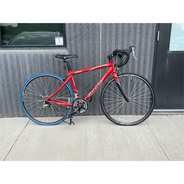 Giant Bike Aluxx Butted 6000 Series Compact Road Bicycle