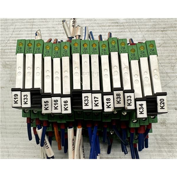 Lot of (15) Phoenix Contact #29 66 029 / PLC-BSC-24UC/21 Solid State Relays