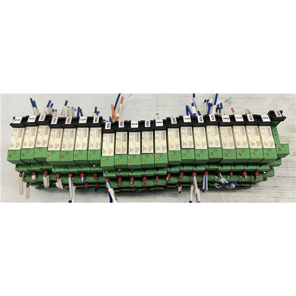 Lot of (21) Phoenix Contact #29 67 028 / PLC-BSC-24UC/21-21 Relays
