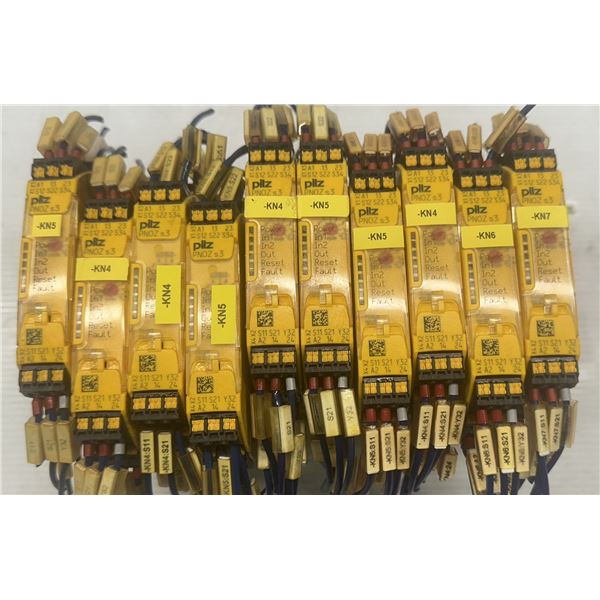 Lot of (10) Pilz #751103 / PNOZ s3C 24VDC 2n/o Safety Relays