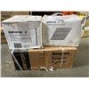Image 1 : BOX OF BOSTICH 1-1/2" STAPLES AND 2 BOXES OF 3" STICK NAILS, FITS BOSTICH S10D