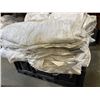 Image 2 : CRATE OF 50 SAND BAGS