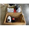Image 2 : 2 BASKETS OF AUTOMOTIVE FLUIDS