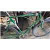 Image 2 : VINTAGE APOLLO ROAD BIKE