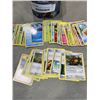 Image 2 : BOX OF APPROXIMATELY 200 POKÉMON CARDS