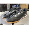 Image 2 : 2 PAIRS OF VIZARI INDOOR SOCCER SHOES SIZE 8.5 AND 9