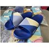 Image 2 : 7 NEW PAIRS OF SLIDE SANDALS, ASSORTED SIZE AND COLOR