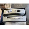 Image 2 : PAPER SHREDDER