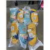 Image 1 : 7 NEW PAIRS OF SLIDE SANDALS, ASSORTED SIZE AND COLOR