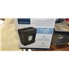 Image 1 : INSIGNIA SIX SHEET CROSSCUT PAPER SHREDDER TESTED AND WORKING