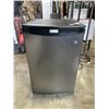 Image 1 : DANBY STAINLESS BAR FRIDGE