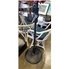 Image 2 : PATIO UMBRELLA