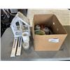 Image 1 : BOX OF CANDLES AND LANTERN HOUSE