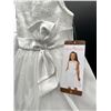 Image 2 : Jona Michelle Sleeveless White Dress with Bow, Size 3