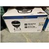 Image 2 : Napoleon COSPRO22K-LEG-3-C 22-Inch Pro Kettle Charcoal Grill