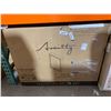 Image 2 : AvanityÂ Madison 24-inch W x 32-inch H Single Framed Mirror in White