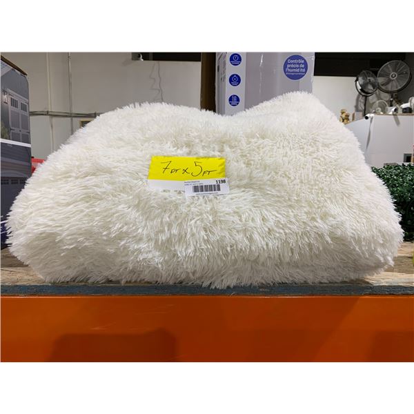 White Shag Rug â€“ 7ft x 5ft