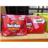 Image 1 : Twizzlers Gummies Strawberry 12 x 90 g Candy