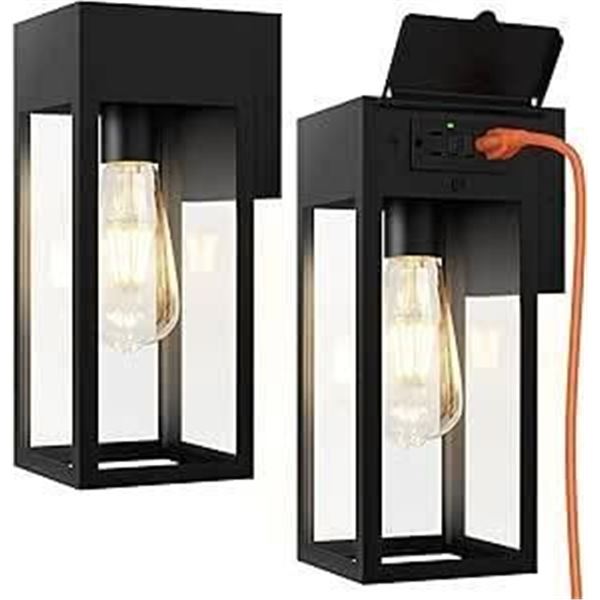 Outdoor Wall Light With GFCI, Aluminum Body, Black, Clear Glass