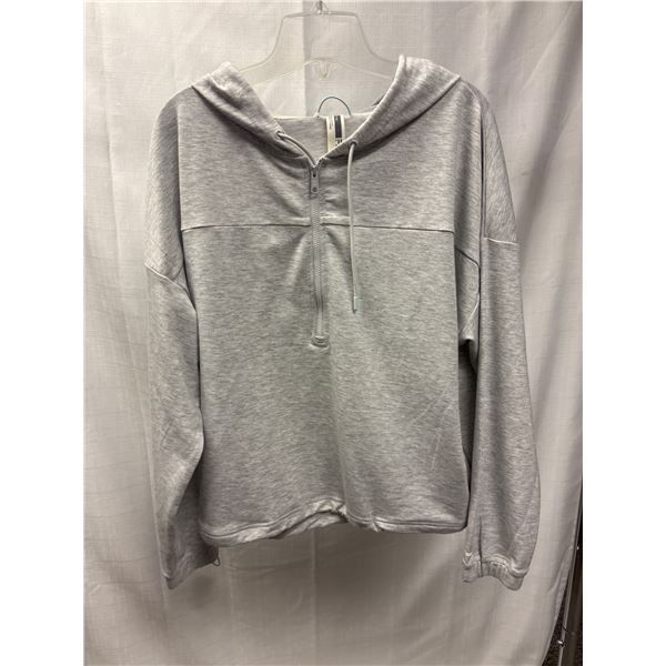 FWD Womenâ€™s Oversize DrapeKnit Hoodie, Gray, Size M