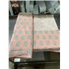 Image 1 : Fabric with Floral Pattern