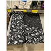 Image 1 : PB Textiles Musical InstrumentsÂ  Black and White