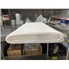 Image 2 : 14-Count White Cross-Stitch Fabric Roll,Â