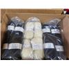 Image 1 : Yarn Skeins in Black and White Colors