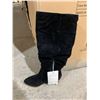Image 2 : Amazon Essentials Womenâ€™s Black Suede Knee-High Boots, Size 10 US