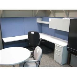 Haworth 7' X 7' Office Cubical With Overhead