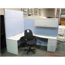 Global 7' X 5' Office Cubicle C/w