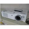 Image 1 : Panasonic Pt-ax100u Lcd Projector