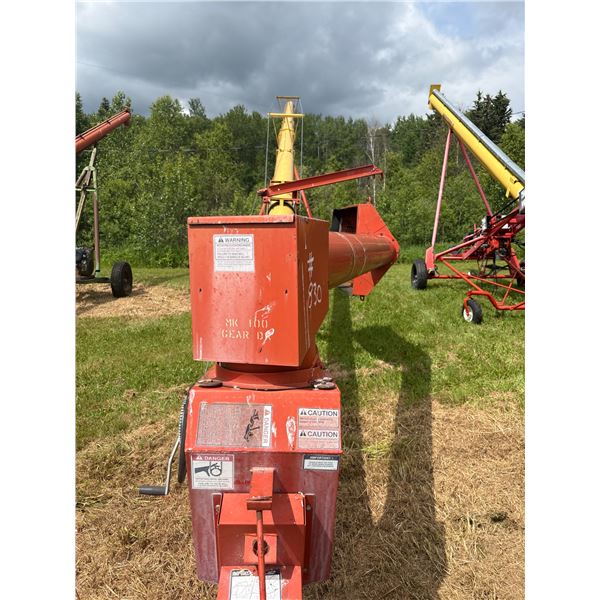 Westfield MK100-51ft. Swing Away Auger 540 P.T.O. V.G.