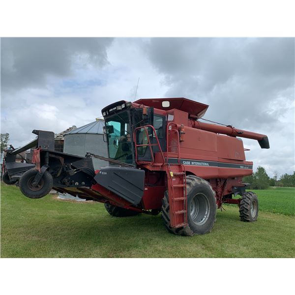 (Lots 834 & 835 are a Group Lot) 1994 Case I.H. 1688 Combine s/n: JJC0122543 6047 Engine hrs c/w 8 b