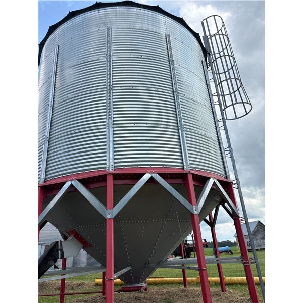 Twister Hopper bottom, 19ft Diameter, 5 Ring, Double Skid, Ladder. Grain Bins to be Removed by Oct 1