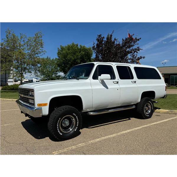 RESERVE LIFTED!! 1991 Chevrolet Suburban