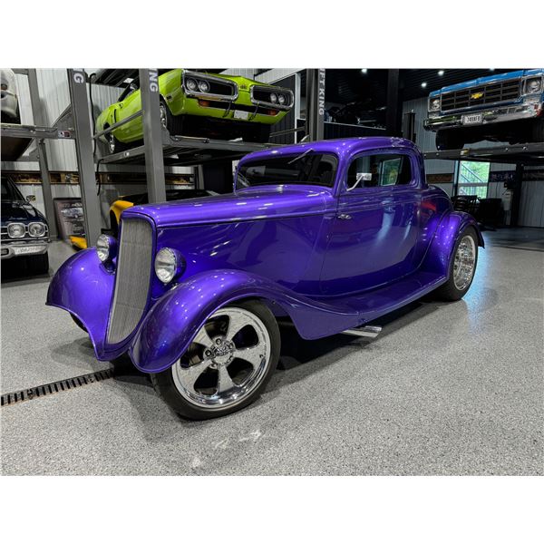 1933 Ford Custom Coupe