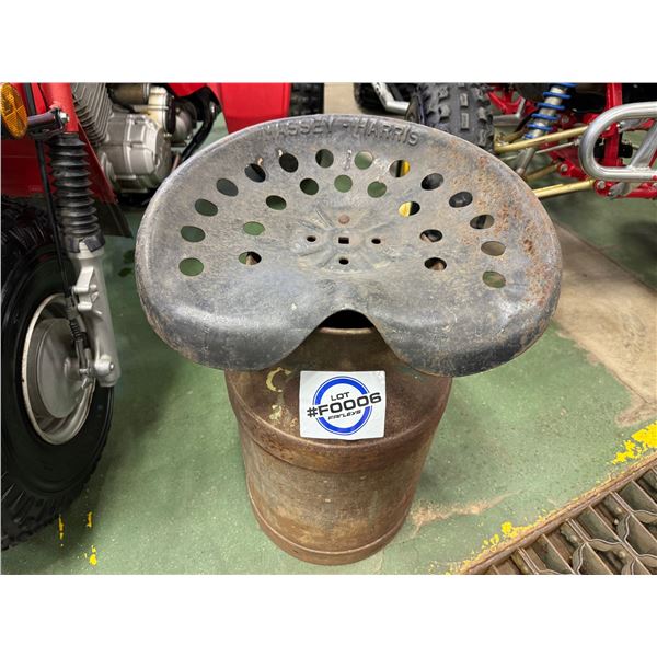 NO RESERVE Vintage stool