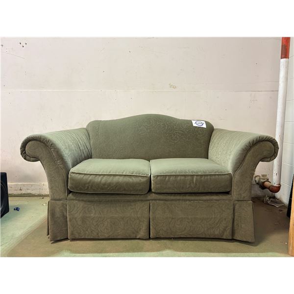 NO RESERVE Love seat couch