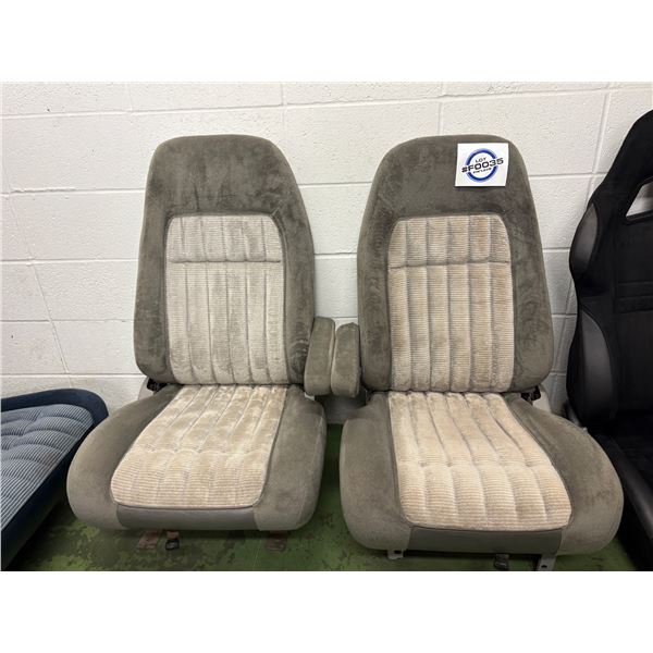 NO RESERVE OBS Factory Bucket seats